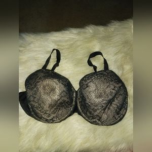 Black Chantelle bra, size 40DD